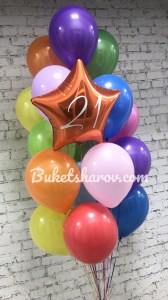 Разноцветные шары с гелием с золотой звездой и цифрой двадцать один, купить в Букет шаров Измайлово.