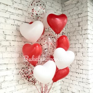 Белые и красные латексные сердца с шарами с конфетти, купить в Букет шаров Измайлово.
