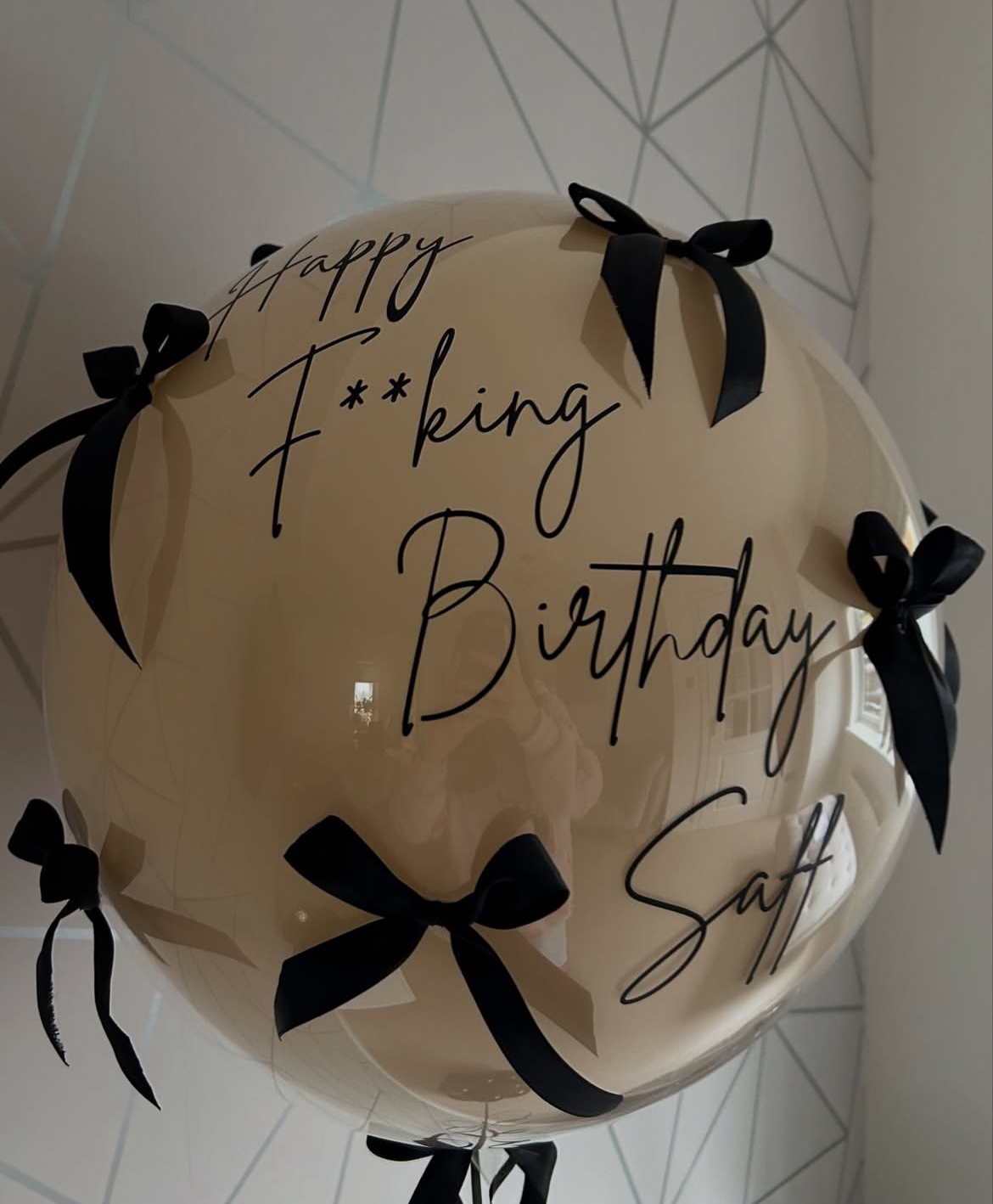 bezhevyj-dabl-happy-f-king-birthday-s-bantikami.jpg