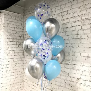 Связка шаров в голубых и серебристых тонах с прозрачными шарами и синим конфетти — купить в Букет Шаров Измайлово с доставкой и скидкой!
