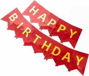 Яркая гирлянда Happy Birthday на красных флажках с золотыми буквами для праздничного декора, купить в Букет шаров Измайлово.