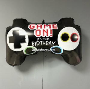 Черный геймпад с надписью Game On для дня рождения, купить в Букет шаров Измайлово.