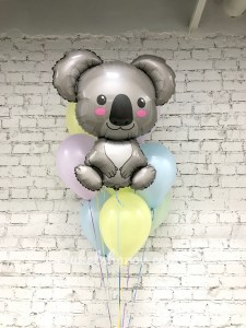 Набор с коалой и пастельными жёлтыми, голубыми и розовыми шарами, купить в Букет шаров Измайлово.