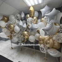 Связка из белых и золотых гелиевых шаров со звездами и прозрачными шарами с конфетти, купить в Букет Шаров Измайлово.