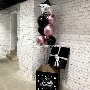 Связка чёрных и розовых хромированных шаров со звездой на гелии, купить в Букет шаров Измайлово.