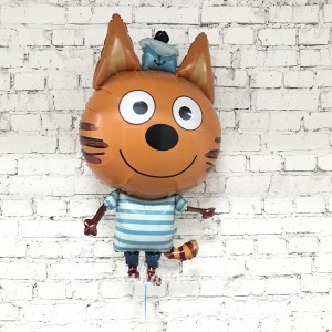 Персонаж Коржик из мультфильма Три кота в полосатой футболке с весёлым выражением, купить в Букет шаров Измайлово.