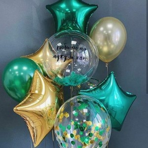 Зелёные и золотые шары с прозрачными акцентами и конфетти, праздничное украшение, купить в Букет шаров Измайлово.